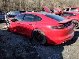 
										2019 PORSCHE PANAMERA GTS full									