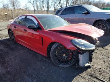 2019 PORSCHE PANAMERA GTS